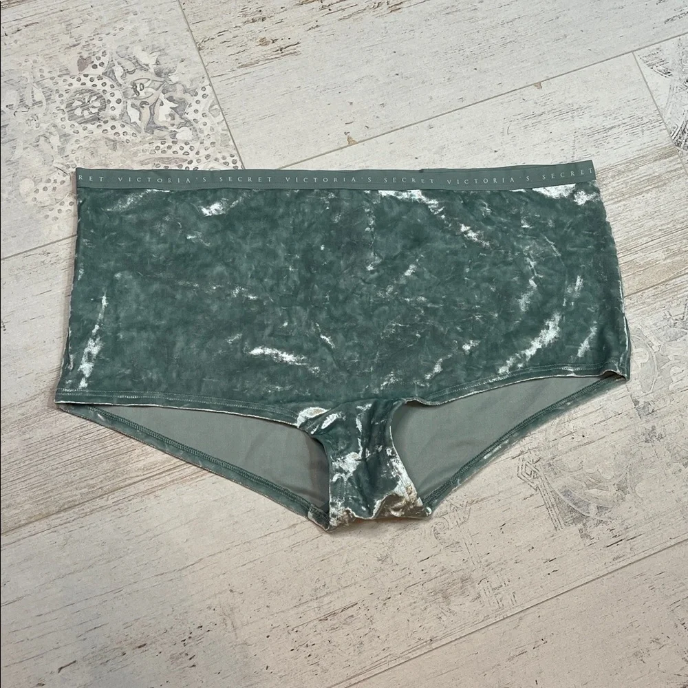 Victorias Secret Light Sage Green Velvet Boy Short Panties Size XL